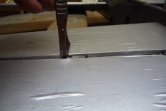 Scalpel cutting flap hinges